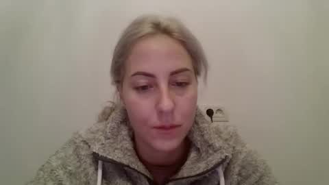 Snapshot of kriss_grace chatting on October 2025 07:49:01 PM Grace online show from October 2025 07:49:01 PM