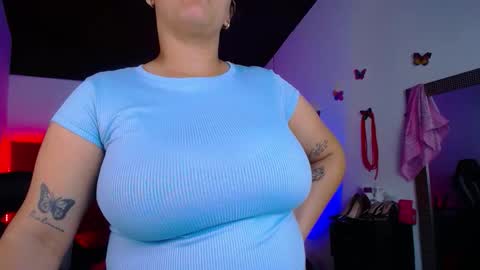 kriss_sweetboobs online show from November 2025 12:05:02 PM