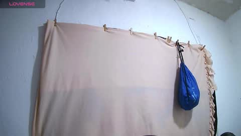 krissone online show from March 2026 09:18:02 PM