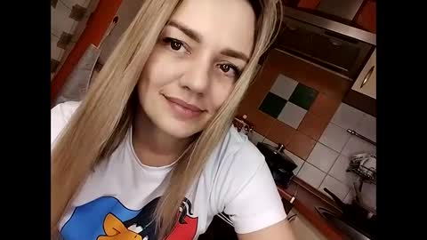 Snapshot of krisssexi chatting on March 2025 09:15:01 PM KrissSexi online show from March 2025 09:15:01 PM