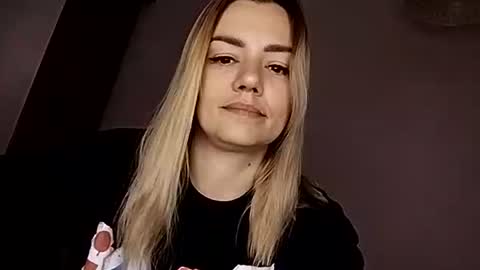 Snapshot of krisssexi chatting on September 2025 04:12:02 AM KrissSexi online show from September 2025 04:12:02 AM