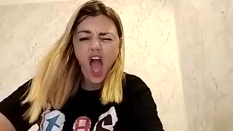 Snapshot of krisssexi chatting on September 2025 06:51:02 AM KrissSexi online show from September 2025 06:51:02 AM