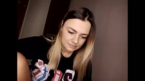 KrissSexi online show from November 2025 11:38:02 AM