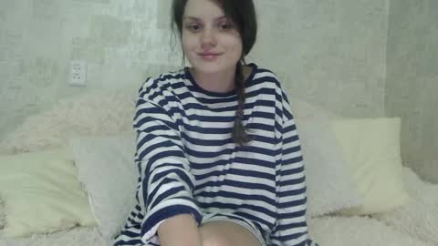 Snapshot of krissvoss chatting on April 2026 09:16:01 PM krissvoss online show from April 2026 09:16:01 PM