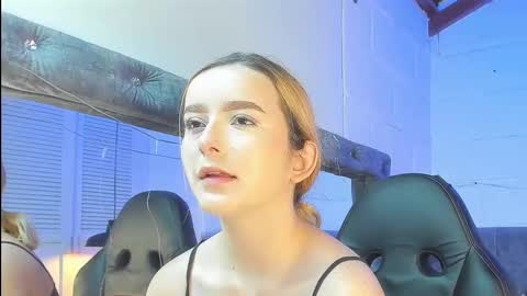 kristal online show from November 2025 02:01:01 AM