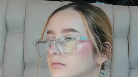 kristal online show from November 2025 01:14:02 PM