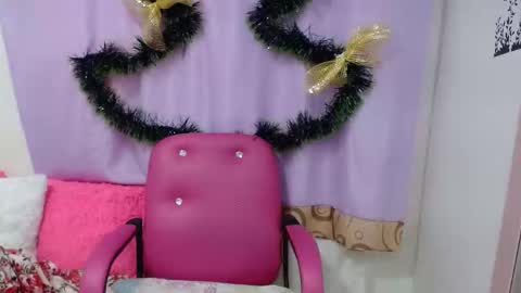 Snapshot of kristaljonnes_ chatting on December 2024 06:17:02 PM Cristina online show from December 2024 06:17:02 PM