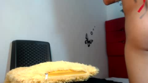 Snapshot of kristaltsxxx chatting on February 2025 07:07:01 PM kristal online show from February 2025 07:07:01 PM