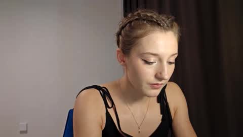 kristandaty online show from February 2026 11:47:02 AM