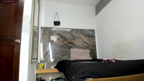 Kristel  online show from November 2025 12:05:02 PM