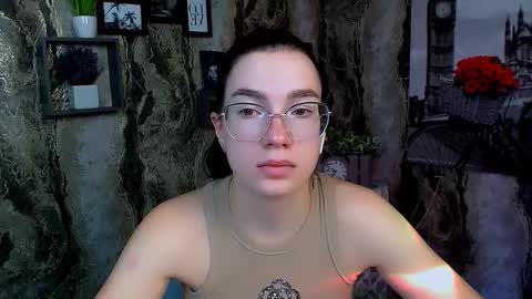 Snapshot of kristenx_x chatting on September 2025 06:35:01 AM Kristen online show from September 2025 06:35:01 AM