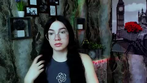 Snapshot of kristenx_x chatting on September 2025 08:35:01 AM Kristen online show from September 2025 08:35:01 AM