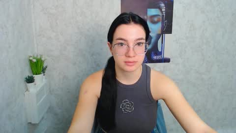 Snapshot of kristenx_x chatting on September 2025 06:36:01 AM Kristen online show from September 2025 06:36:01 AM