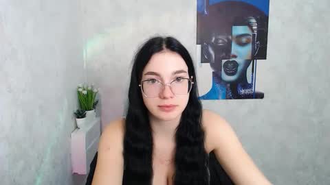 Snapshot of kristenx_x chatting on October 2025 12:56:02 PM Kristen online show from October 2025 12:56:02 PM