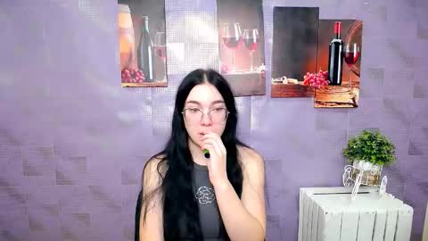 Snapshot of kristenx_x chatting on October 2025 12:42:02 PM Kristen online show from October 2025 12:42:02 PM