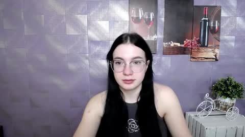 Snapshot of kristenx_x chatting on November 2025 08:24:01 AM Kristen online show from November 2025 08:24:01 AM