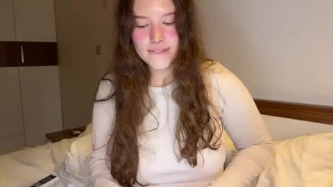 kristiekitty online show from May 2026 11:33:02 PM