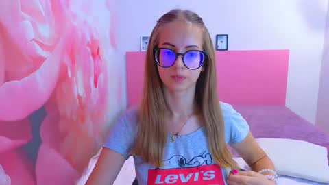 Kristina Adel online show from September 2025 06:57:02 AM