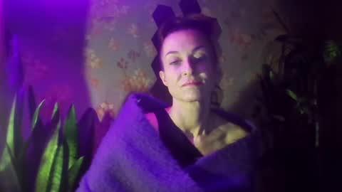 Snapshot of kristinagold44 chatting on December 2024 07:06:02 AM Kristina online show from December 2024 07:06:02 AM