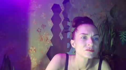 Snapshot of kristinagold44 chatting on February 2025 01:11:01 PM Kristina online show from February 2025 01:11:01 PM
