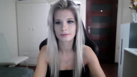 Snapshot of kristineamore chatting on September 2025 08:23:01 PM KristineAmore online show from September 2025 08:23:01 PM