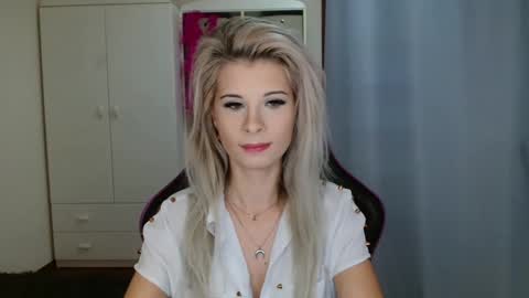 Snapshot of kristineamore chatting on October 2025 08:51:02 AM KristineAmore online show from October 2025 08:51:02 AM