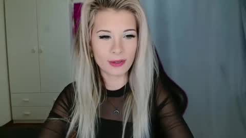 Snapshot of kristineamore chatting on October 2025 07:21:01 AM KristineAmore online show from October 2025 07:21:01 AM