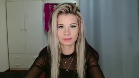 Snapshot of kristineamore chatting on October 2025 07:25:01 PM KristineAmore online show from October 2025 07:25:01 PM