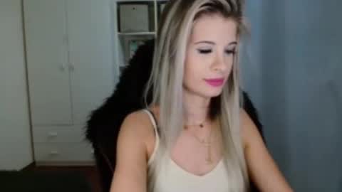 Snapshot of kristineamore chatting on November 2025 07:36:02 PM KristineAmore online show from November 2025 07:36:02 PM