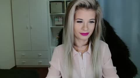 Snapshot of kristineamore chatting on November 2025 08:03:01 AM KristineAmore online show from November 2025 08:03:01 AM