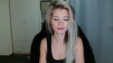 Snapshot of kristineamore chatting on November 2025 08:24:01 AM KristineAmore online show from November 2025 08:24:01 AM