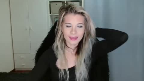 Snapshot of kristineamore chatting on November 2025 07:19:02 AM KristineAmore online show from November 2025 07:19:02 AM