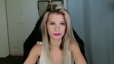 Snapshot of kristineamore chatting on November 2025 03:23:01 PM KristineAmore online show from November 2025 03:23:01 PM