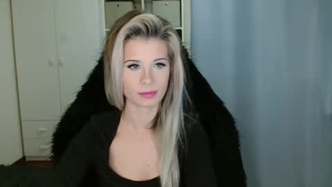 Snapshot of kristineamore chatting on November 2025 08:02:01 AM KristineAmore online show from November 2025 08:02:01 AM