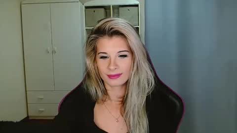 Snapshot of kristineamore chatting on November 2025 07:54:01 AM KristineAmore online show from November 2025 07:54:01 AM