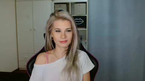 KristineAmore online show from March 2026 07:25:01 AM