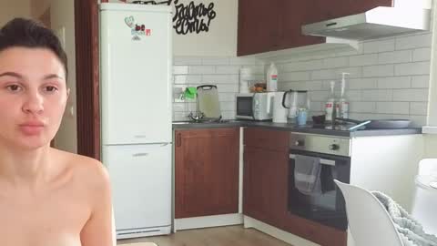 Kristi online show from October 2025 06:55:02 AM