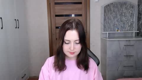 Kristy online show from November 2025 06:59:02 PM