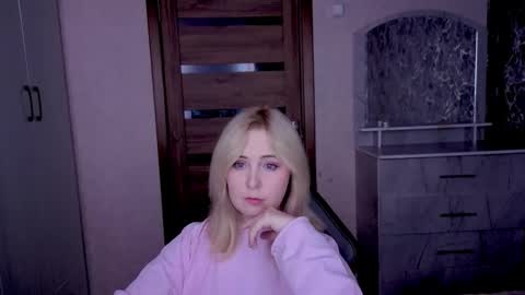 Kristy online show from March 2026 11:33:01 PM