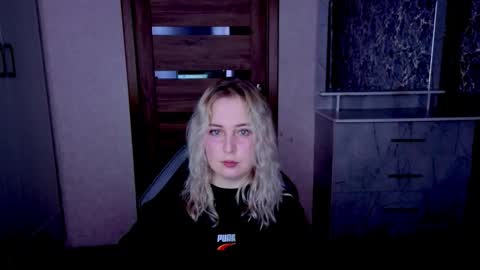 Kristy online show from June 2026 07:29:01 PM