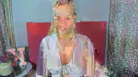 Snapshot of kristyflowers chatting on February 2026 03:23:02 PM KristyFlowers online show from February 2026 03:23:02 PM