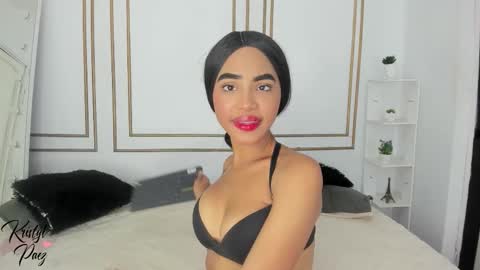 Cristina online show from December 2025 07:10:02 PM