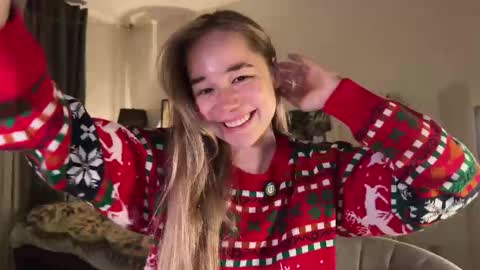 Snapshot of kristyspiritedaway chatting on March 2025 09:56:01 PM Kristy Nip slip shady Best model on CB online show from March 2025 09:56:01 PM