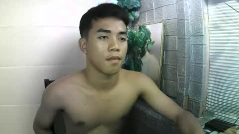 kritthanarkorn online show from November 2025 01:43:03 PM