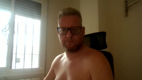 Snapshot of kroezel1985 chatting on September 2025 07:43:01 AM kroezel1985 online show from September 2025 07:43:01 AM