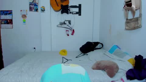 Kroline  online show from February 2025 02:46:01 AM