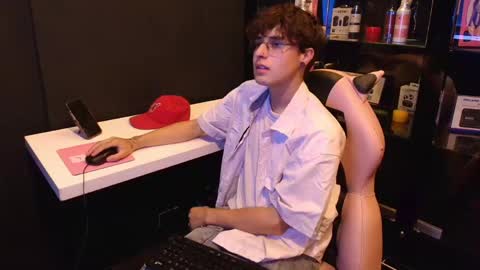 Snapshot of krown_nox chatting on May 2026 06:58:01 PM krown_nox online show from May 2026 06:58:01 PM