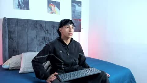 Kroy Wave  Muscle Tattoos Latino online show from July 2026 03:24:02 AM
