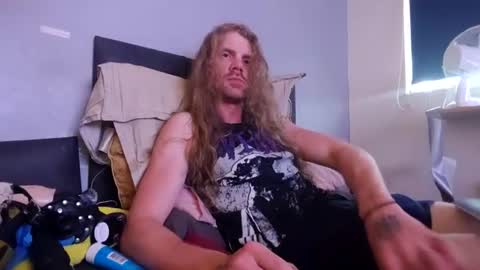 Krullz online show from June 2026 10:45:02 PM