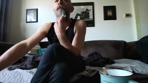 krummersaebel online show from February 2025 10:12:01 AM